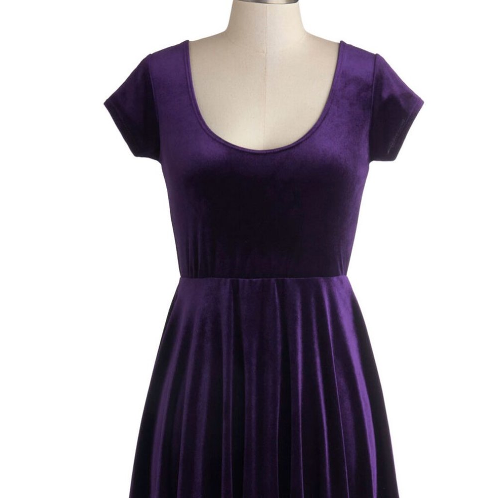Vivacious in Velvet Dress in Purple in M